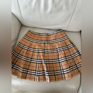 Burberry Plaid Tan Skirt in great condition